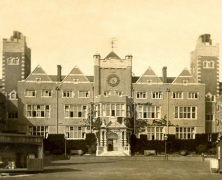 Roedean School for girls near Brighton c.1907